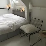 Two Bedroom Apartment In Historic Canalhouse From 1618 - City Centre
